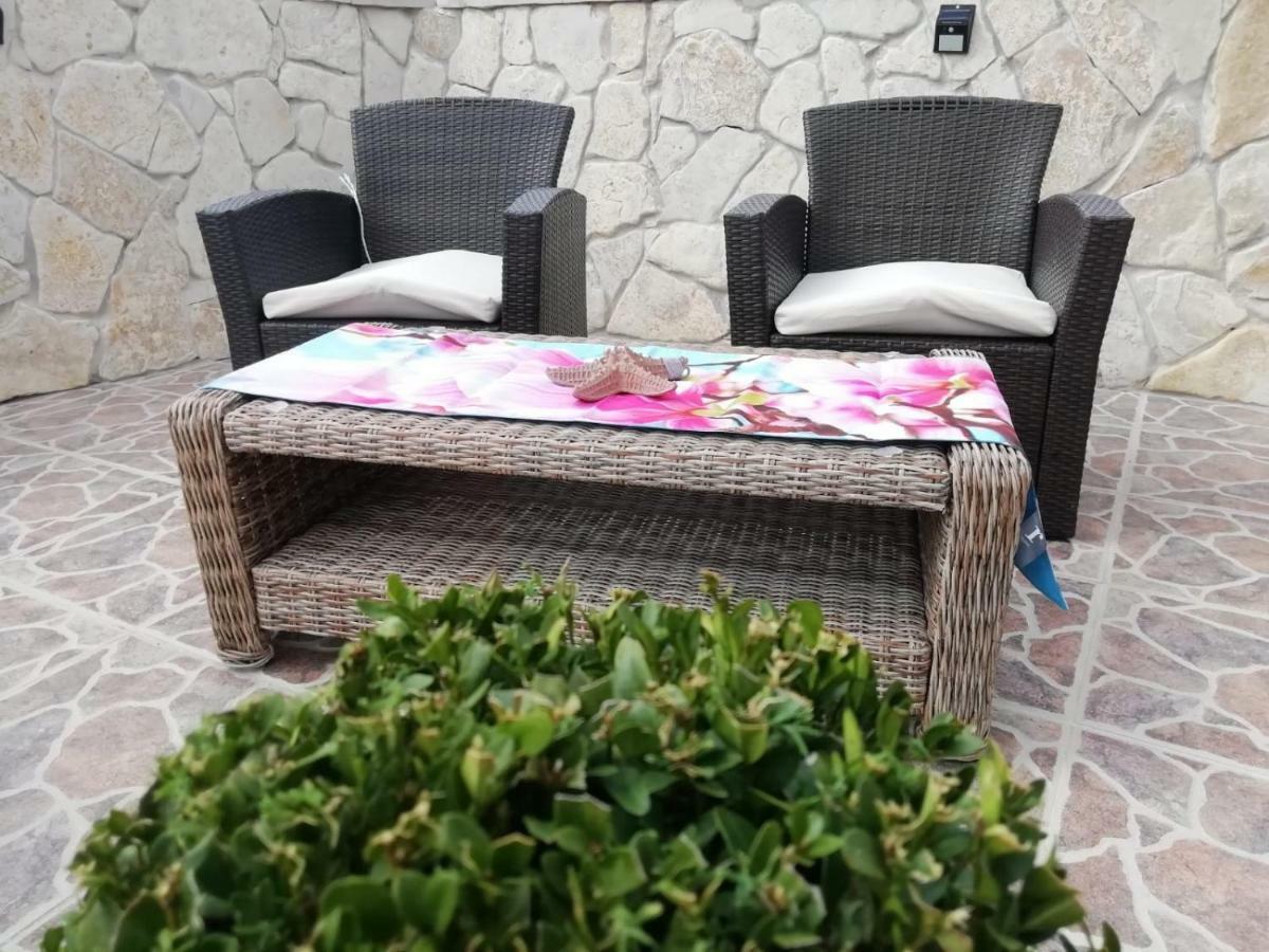 Villa Scandalli Sevid Esterno foto